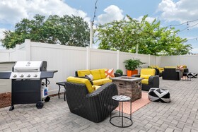 Holiday Inn Express & Suites St. Petersburg - Seminole Area