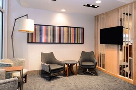 Holiday Inn Express & Suites St. Petersburg - Seminole Area