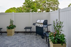 Holiday Inn Express & Suites St. Petersburg - Seminole Area