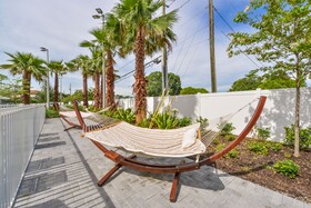 Holiday Inn Express & Suites St. Petersburg - Seminole Area