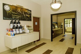 Holiday Inn Express Hotel & Suites St. Petersburg North (I-275)
