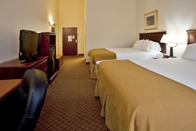 Holiday Inn Express Hotel & Suites St. Petersburg North (I-275)
