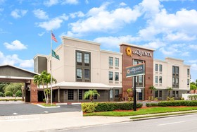 La Quinta Inn & Suites by Wyndham St. Petersburg Northeast