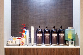 La Quinta Inn & Suites by Wyndham St. Petersburg Northeast