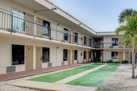 Days Inn by Wyndham St. Petersburg / Tampa Bay Area