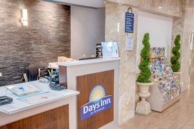 Days Inn by Wyndham St. Petersburg / Tampa Bay Area