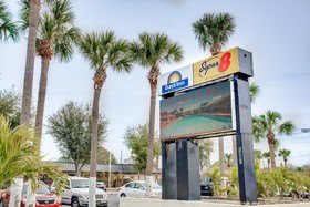Days Inn by Wyndham St. Petersburg / Tampa Bay Area