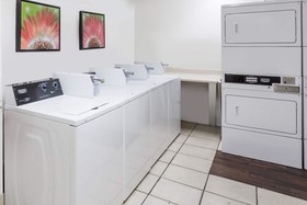 Days Inn by Wyndham St. Petersburg / Tampa Bay Area