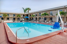 Super 8 by Wyndham St. Petersburg