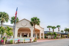 Super 8 by Wyndham St. Petersburg