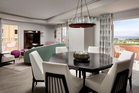 The Vinoy Resort & Golf Club, Autograph Collection
