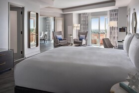 The Vinoy Resort & Golf Club, Autograph Collection