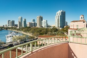 The Vinoy Resort & Golf Club, Autograph Collection