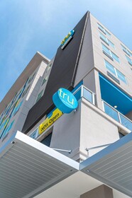 Tru by Hilton St. Petersburg Downtown Central Ave