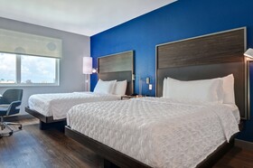 Tru by Hilton St. Petersburg Downtown Central Ave