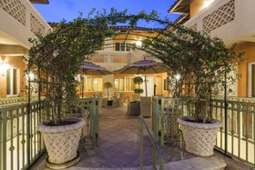 Sun Habour Boutique