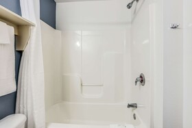 Extended Stay America Select Suites Tallahassee East