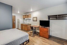 Extended Stay America Select Suites Tallahassee East