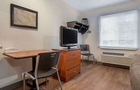 Extended Stay America Select Suites Tallahassee East