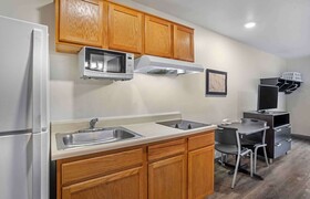 Extended Stay America Select Suites Tallahassee East