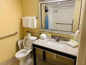 Holiday Inn Express Tallahassee - I-10 E