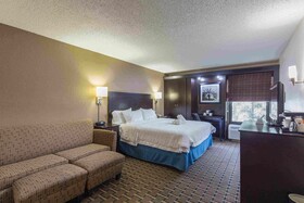 Spark by Hilton Tampa Brandon