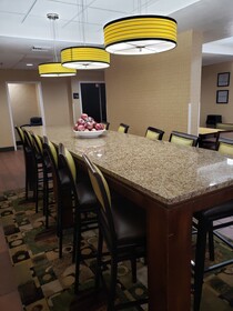 Spark by Hilton Tampa Brandon
