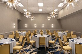 DoubleTree by Hilton Tampa Rocky Point Waterfront