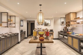 DoubleTree by Hilton Tampa Rocky Point Waterfront