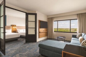 DoubleTree by Hilton Tampa Rocky Point Waterfront