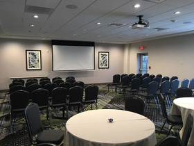 Holiday Inn Express & Suites Tampa East - Ybor City