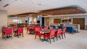 Holiday Inn Express & Suites Tampa East - Ybor City