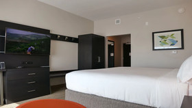 Holiday Inn Express & Suites Tampa East - Ybor City