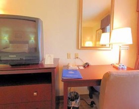 Holiday Inn Express & Suites Tampa - Rocky Point Island