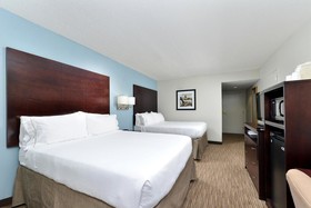 Holiday Inn Express & Suites Tampa - Rocky Point Island