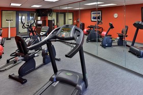 Holiday Inn Express & Suites Tampa - Rocky Point Island