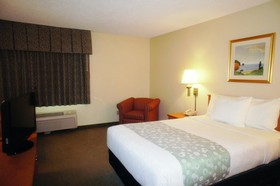 La Quinta Inn & Suites by Wyndham Tampa Fairgrounds - Casino