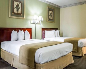 Quality Inn Airport - Cruise Port