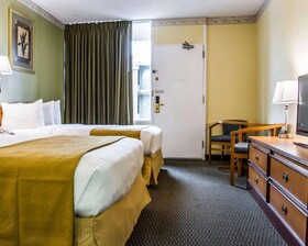 Quality Inn Airport - Cruise Port