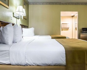 Quality Inn Airport - Cruise Port