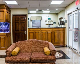 Quality Inn Airport - Cruise Port