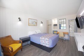 Sunrise Inn by OYO Titusville FL