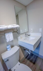 Sunrise Inn by OYO Titusville FL