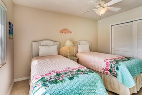 Land's End Building 10