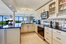 Land's End Building 10