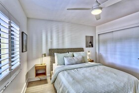 Land's End Building 11