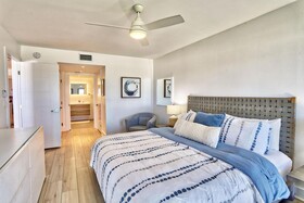 Land's End Building 11