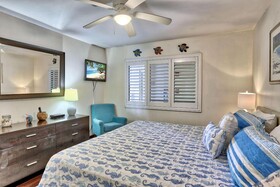 Land's End Building 5