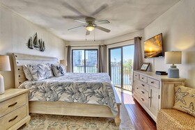 Land's End Building 5