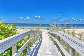 Land's End Building 5